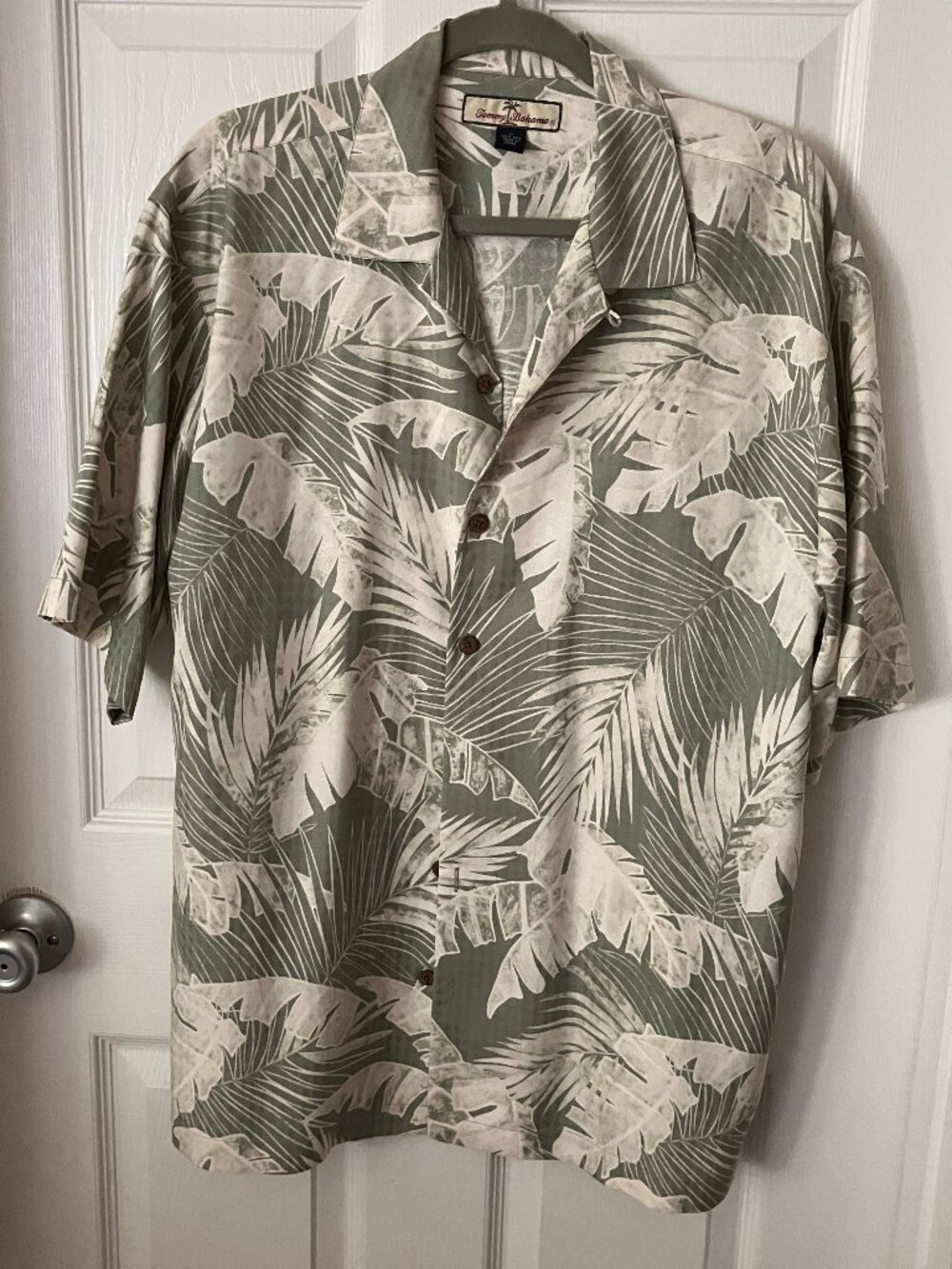 TOMMY BAHAMA Button-up Camp Men's Shirt Green/Beige palm leaf tropical print M